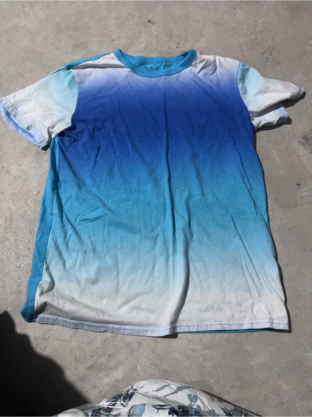 🕸️(10 for $10) The Children's Place Blue Ombre Short Sleeve Tee
